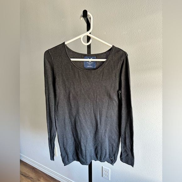 American eagle size medium  Gray Long Sleeve Top - Picture 1 of 6
